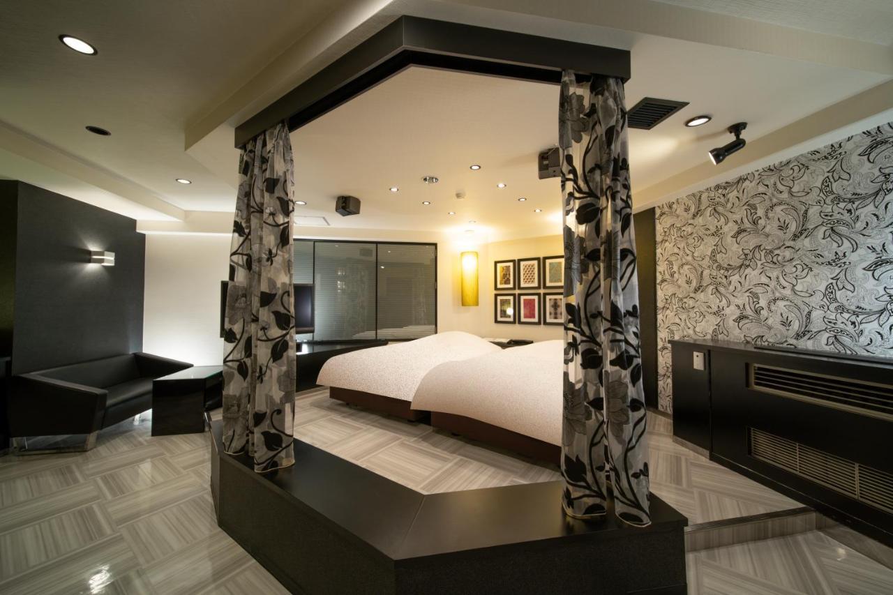 Royal Hotel Uohachi Bettei Огаки Экстерьер фото